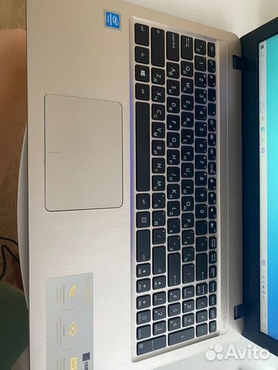 Ноутбук asus vivobook