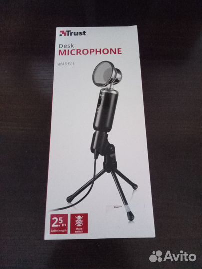 Микрофон со штативом