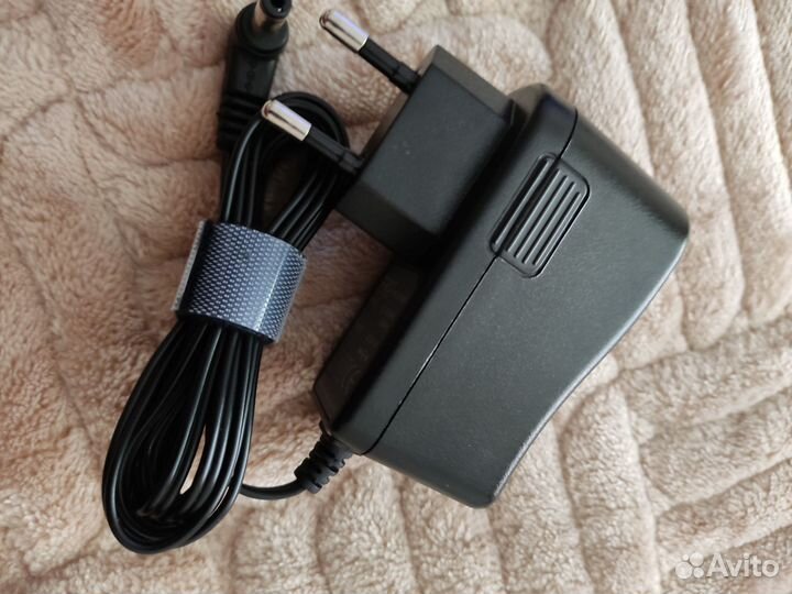 Блок питания 9v1a