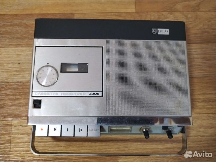 Магнитофон Philips 2205