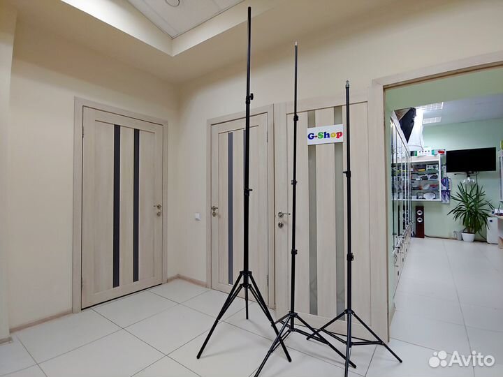 Стойка (и) - штатив для освещения от 2 до 2,7метра