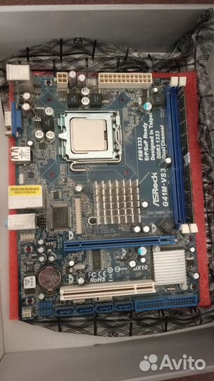 Материнская плата с процессором и памятью