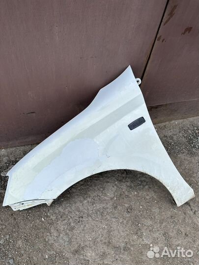 Крыло левое LADA granta 2013г