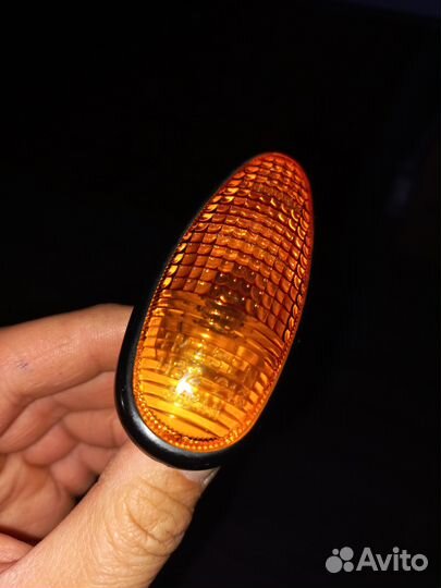 Повторитель поворота в крыло mitsubishi chariot