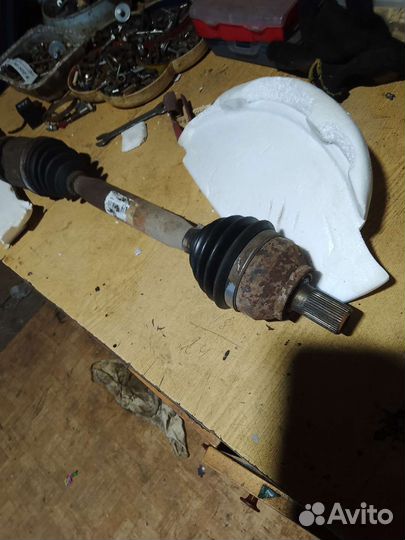 Полуось Форд Фокус 2 1.8