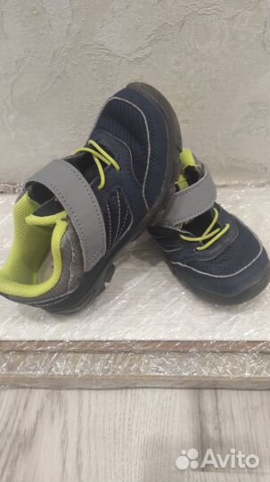 Кроссовки quechua 28