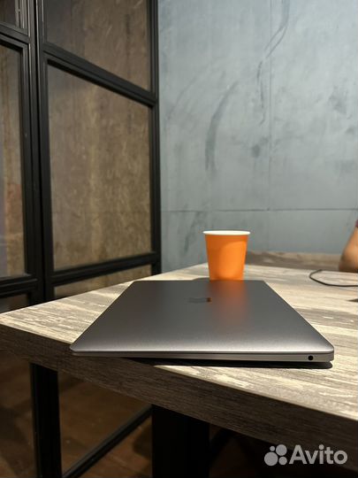 Apple MacBook Air 13 2020 i3 8gb 256gb