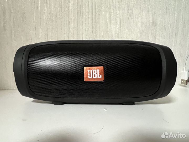 Портативная колонка jbl