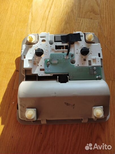 Плафон салонный Toyota RAV4 63401-42010