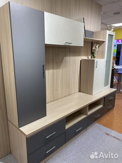 Стенка в гостиную