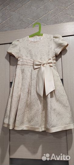 Платья праздничные