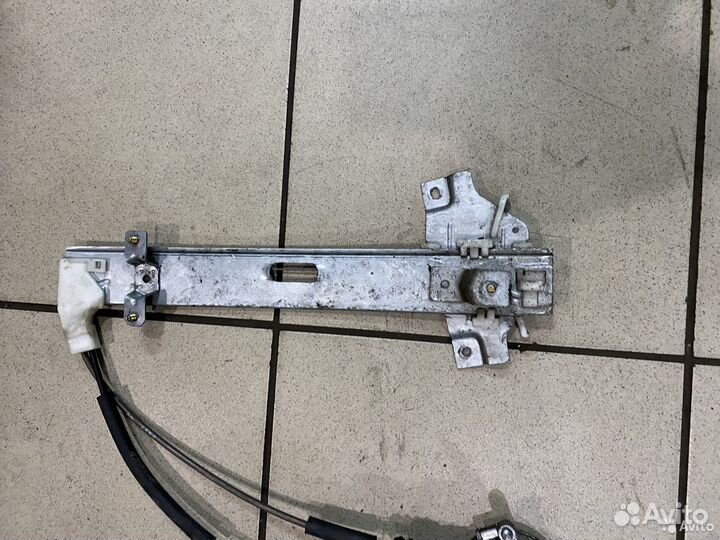 Стеклоподемник задний правый Kia Spectra