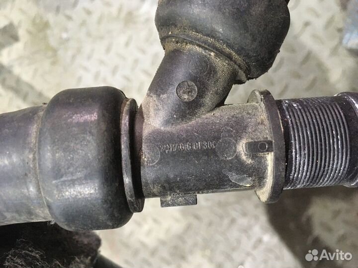 Патрубок системы охлаждения (Renault Megane)