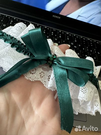 Свадебная подвязка