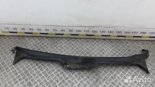 Накладка декоративная (жабо, дождевик) BMW 7 E65