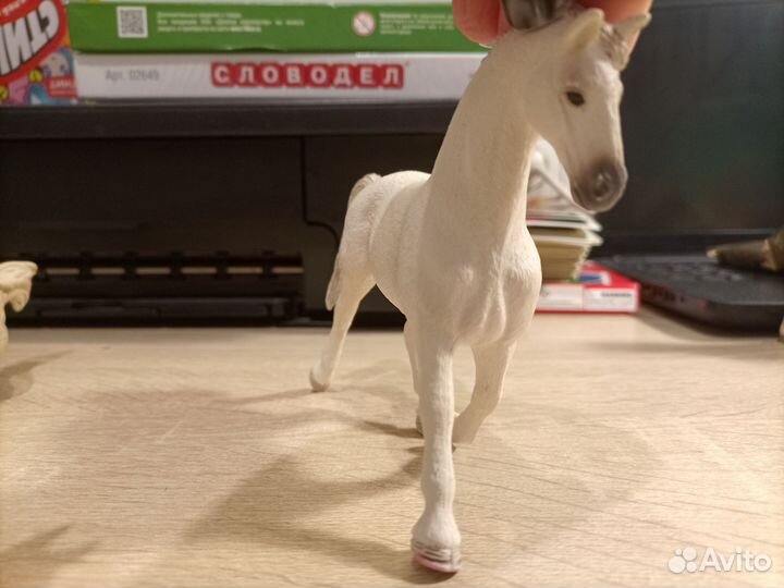 Фигурки лошадей шляйх