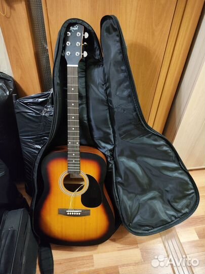 Акустическая гитара