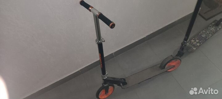 Трюковый самокат Mongoose Force 4.0