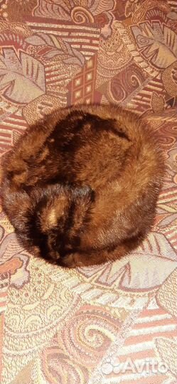 Женские меховые шапки