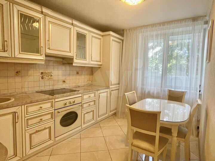 2-к. квартира, 60 м², 2/17 эт.