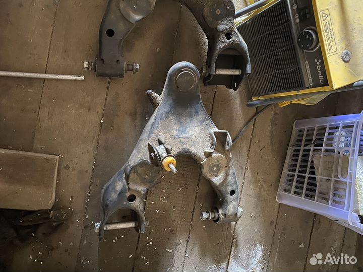 Запчасти на toyota land cruiser 100