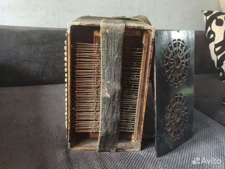 Баян старинный 3-х рядный