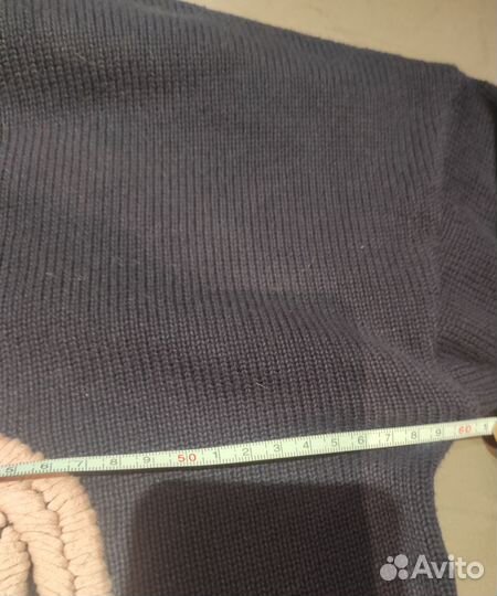 Свитер с вышивкой 50