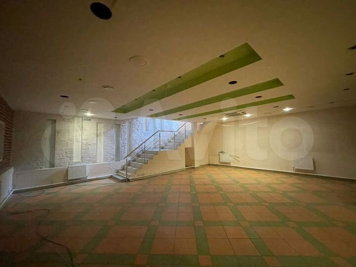 Сдам помещение у цума, 346 м²