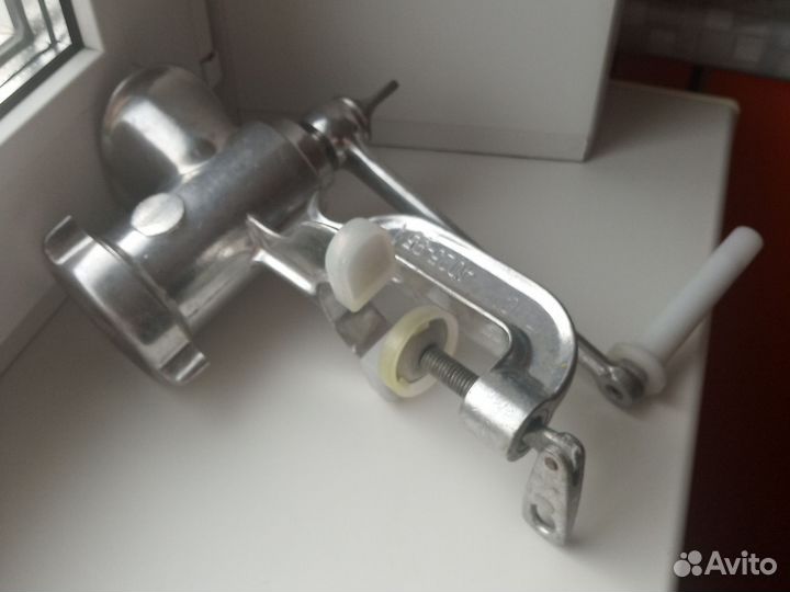 Мясорубка ручная