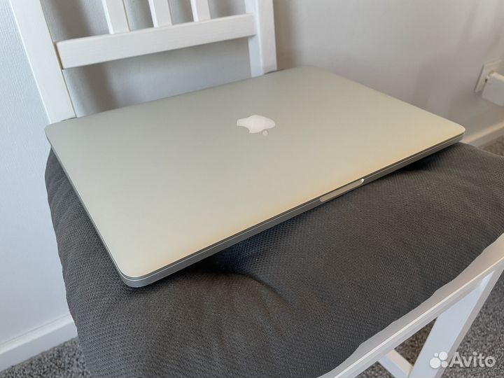 Apple MacBook Pro 15/mid 2015/i7 2.2/16GB/512GB