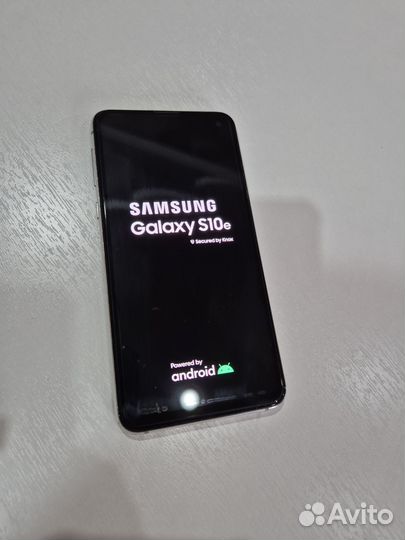 Samsung Galaxy S10e, 6/128 ГБ