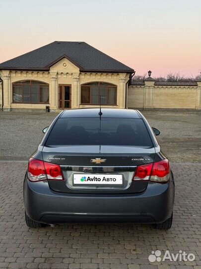 Chevrolet Cruze 1.8 AT, 2011, 221 850 км