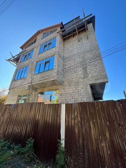 2-к. квартира, 74,9 м², 1/4 эт.