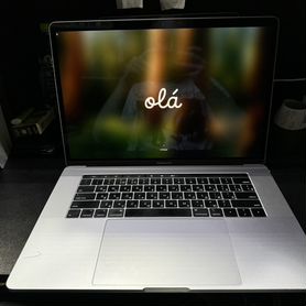 Apple macbook pro 15 i7 16/256