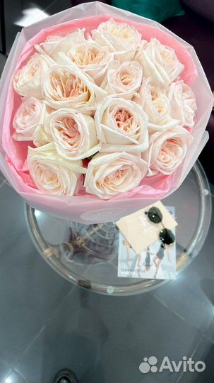 Букет из 21 пионовидной розы