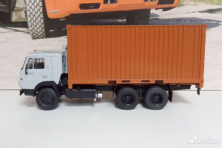Камаз-53212 контейнеровоз 1:43
