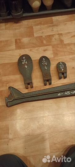 Чугунная сапожная лапка