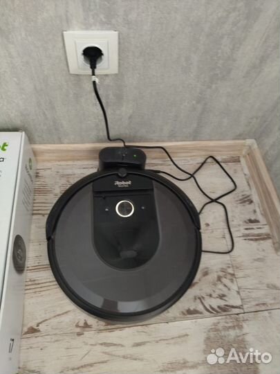 Робот пылесос irobot roomba i7