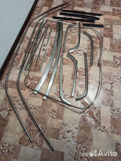 Молдинги от Ауди 90 б3