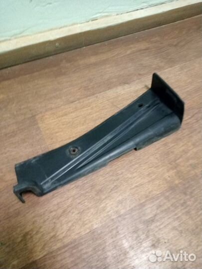 Накладка (пыльник) заднего бампера левая Hyundai