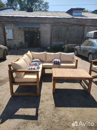 Наюор садовой меюели с подушками