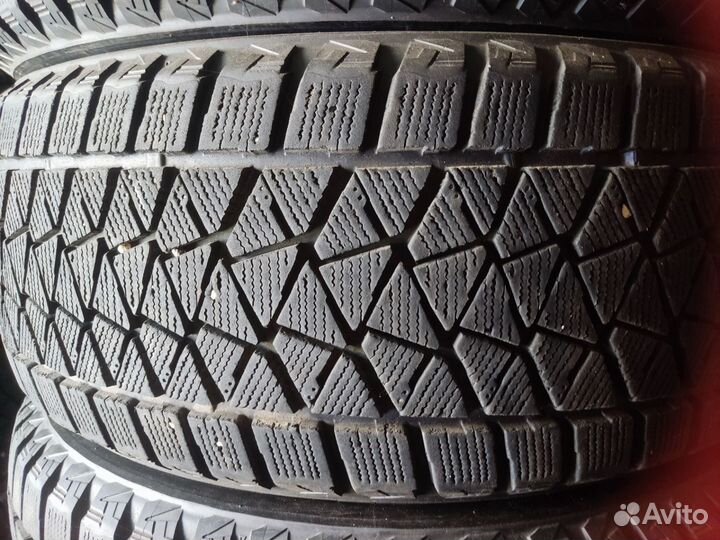 Bridgestone Blizzak DM-V2 255/55 R18