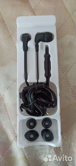 Проводные наушники