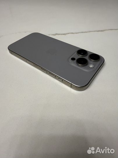 iPhone 15 Pro, 256 ГБ