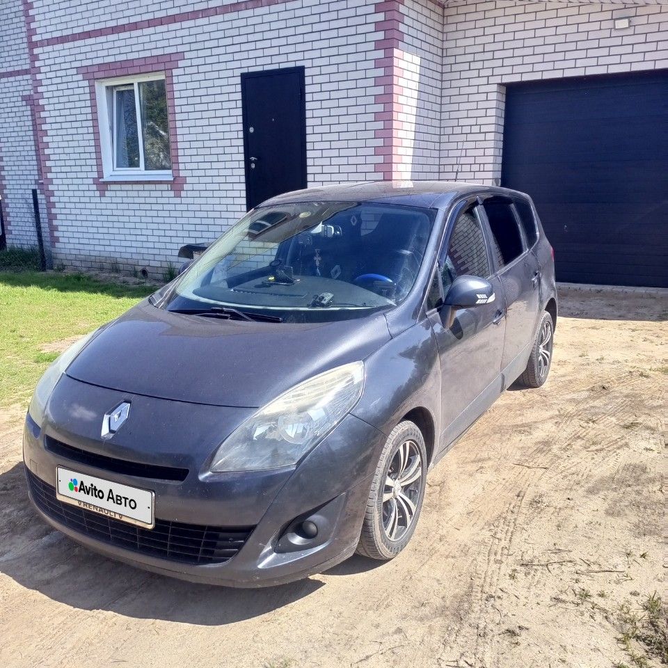 Renault Grand Scenic: фото владельца