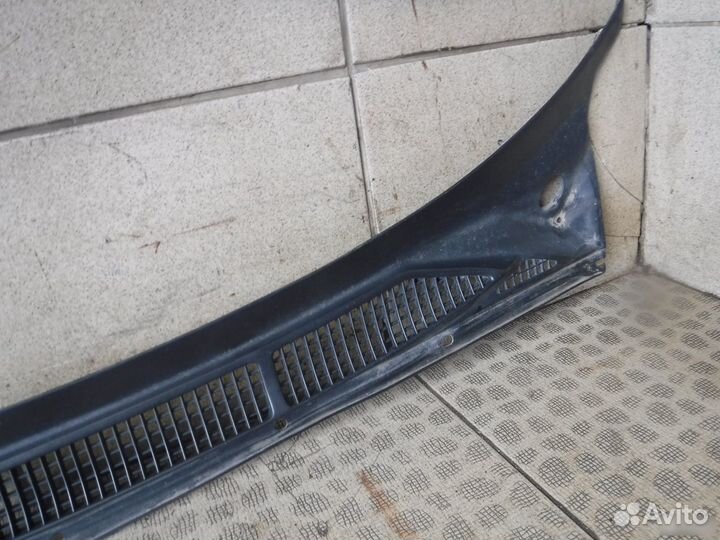 Решетка стеклооч. (планка под лобовое стекло) Suba