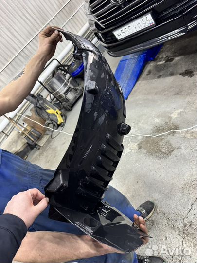 Подкрылок передний правый Mercedes Benz w212