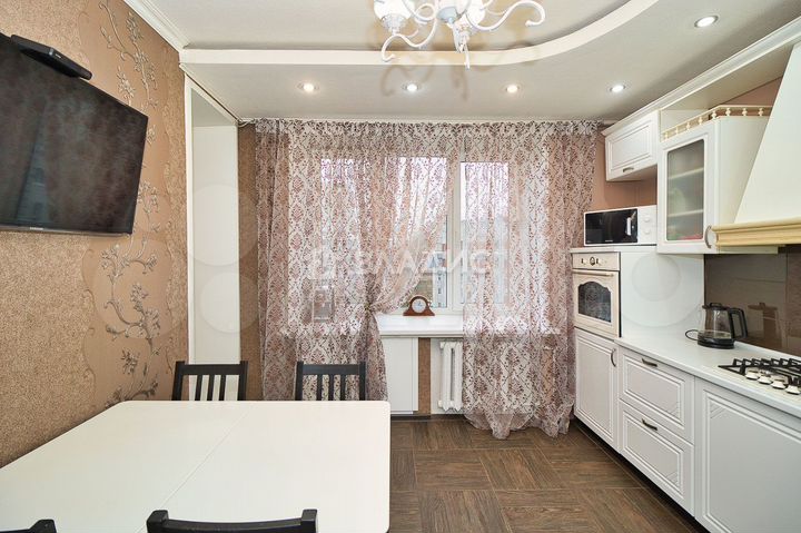 4-к. квартира, 100 м², 5/5 эт.