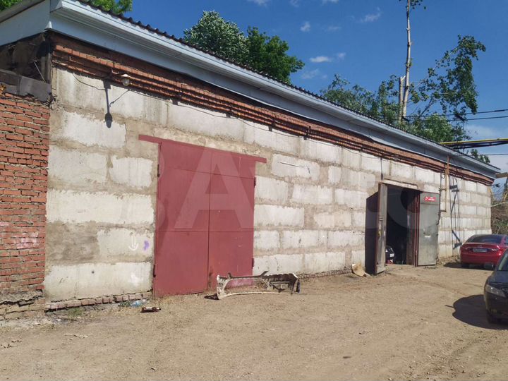 Гараж, > 30 м²