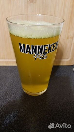 Пивной стакан манекен пилз 0,33